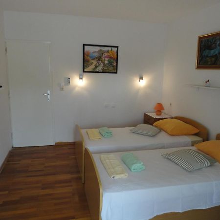 Guesthouse Iva Hvar Town Exterior photo